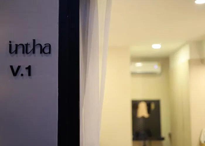 โรงแรม Intha Ban Khao Lao