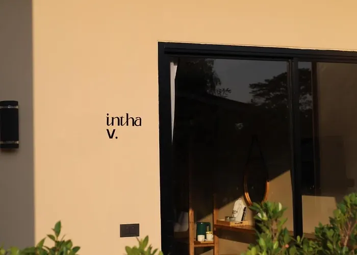 Intha 3* Ban Khao Lao
